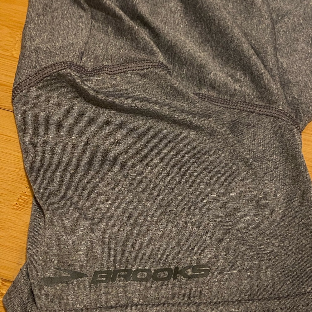 Nike Dri-FIT Running Shorts + Brooks Run Happy Tee Bundle Women’s L - Picture 8 of 9